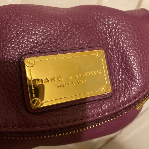 Marc Jacobs Elegant Purple Crossbody Bag - Picture 12 of 12